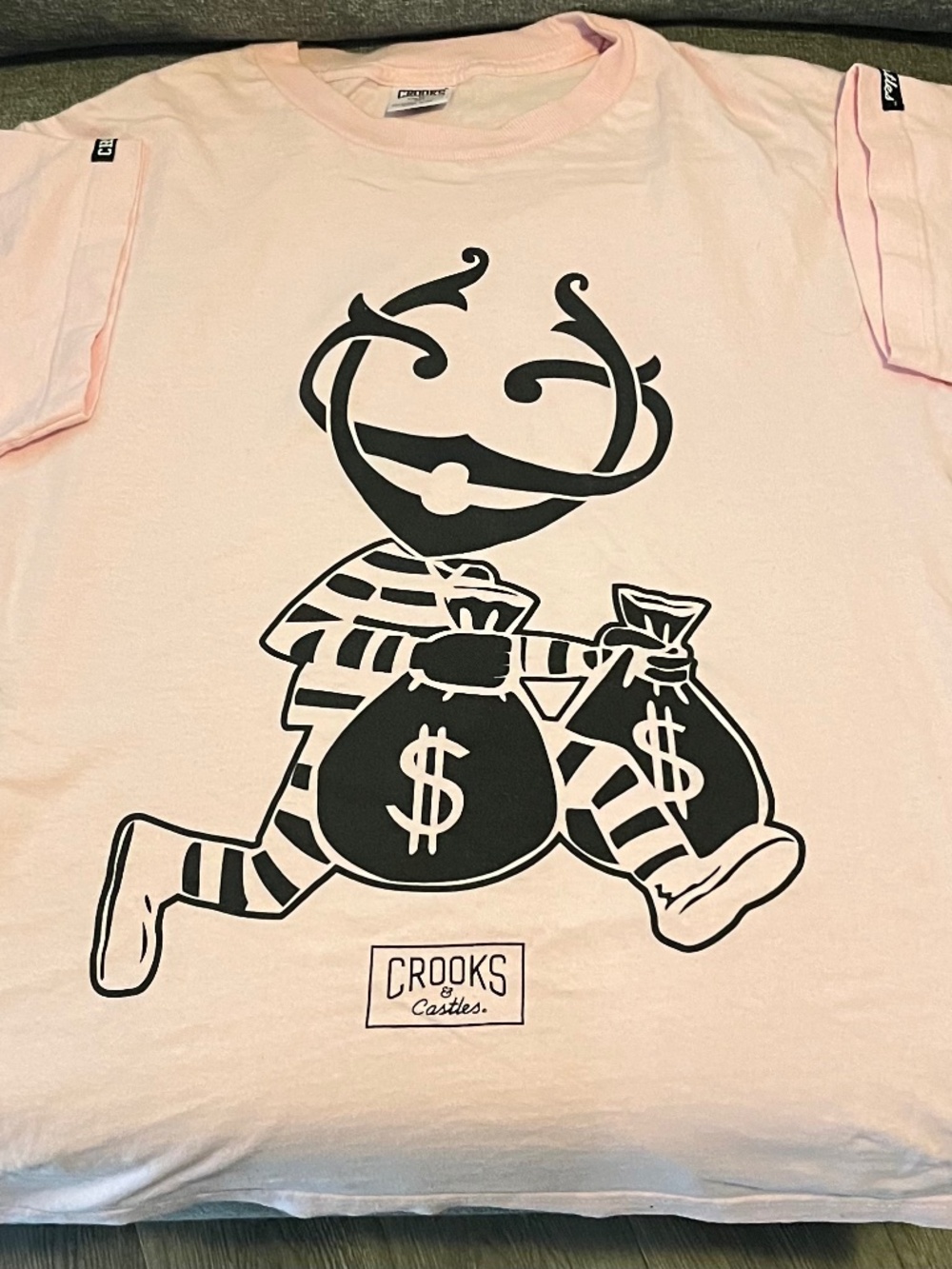 Crooks & Castles "Robber" T- Shirt | Medium | Light Pink